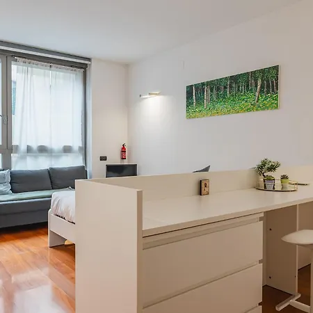 Apartment Guest Planet - Arco Della Pace Mailand